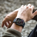 UNIQ etui Garde Apple Watch Series 4/5/6/SE/SE2 44mm. szary/smoked grey