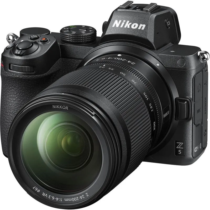Nikon Z5 + 24-200 mm f/4-6.3 VR
