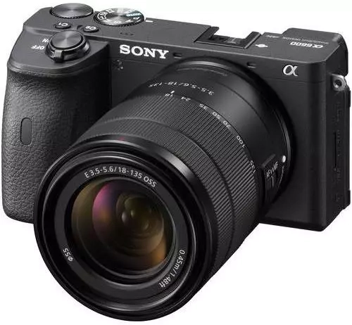 Aparat Sony A6600 + 18-135 mm f/3.5-5.6 OSS
