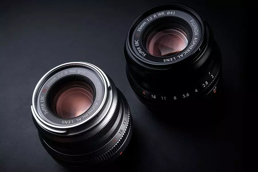 obiektyw-fujifilm-xf-35-mm-f-2-r-wr-czarny