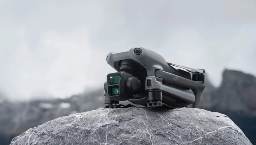 Dron DJI Air 3 Fly More Combo z kontrolerem DJI RC 2