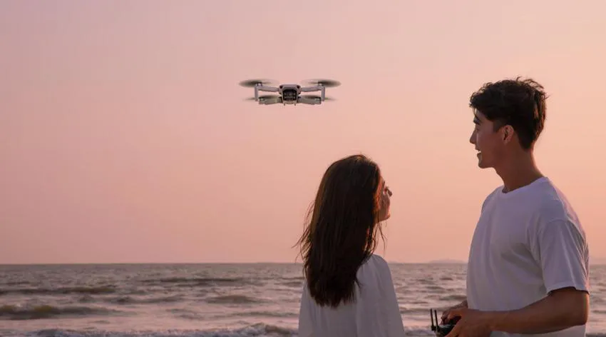 Dron DJI Mini SE Fly More Combo