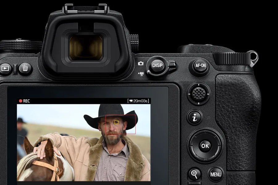 Aparat Nikon Z7 II + Nikkor Z 24-70 mm f/4.0 S