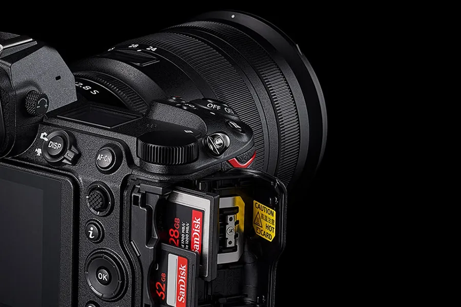 Aparat Nikon Z7 II + Nikkor Z 24-70 mm f/4.0 S