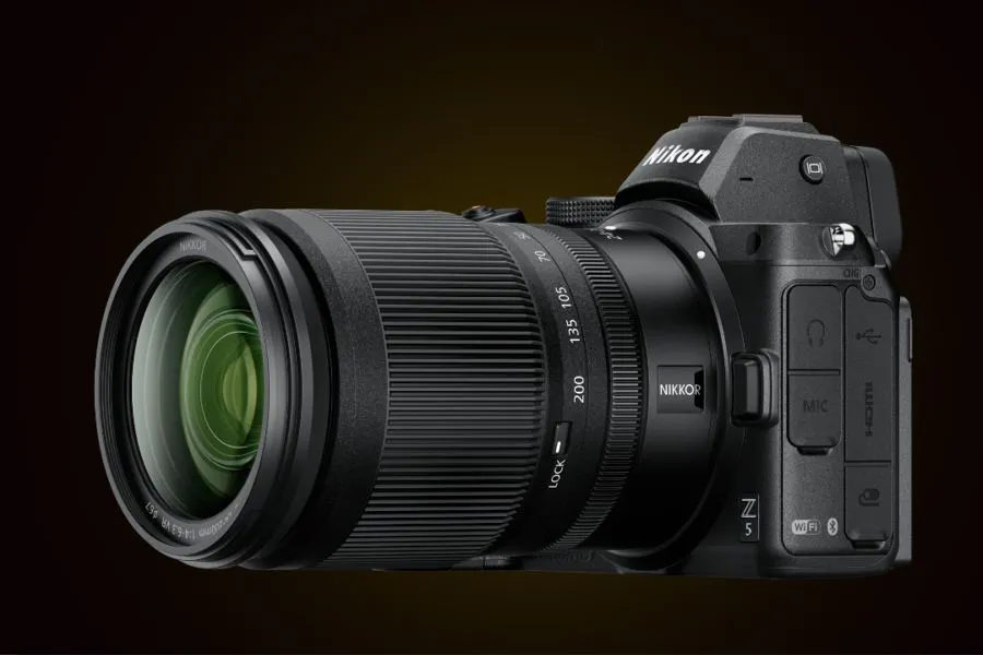 Aparat Nikon Z5 + Nikkor 24-200 mm f/4-6.3 VR