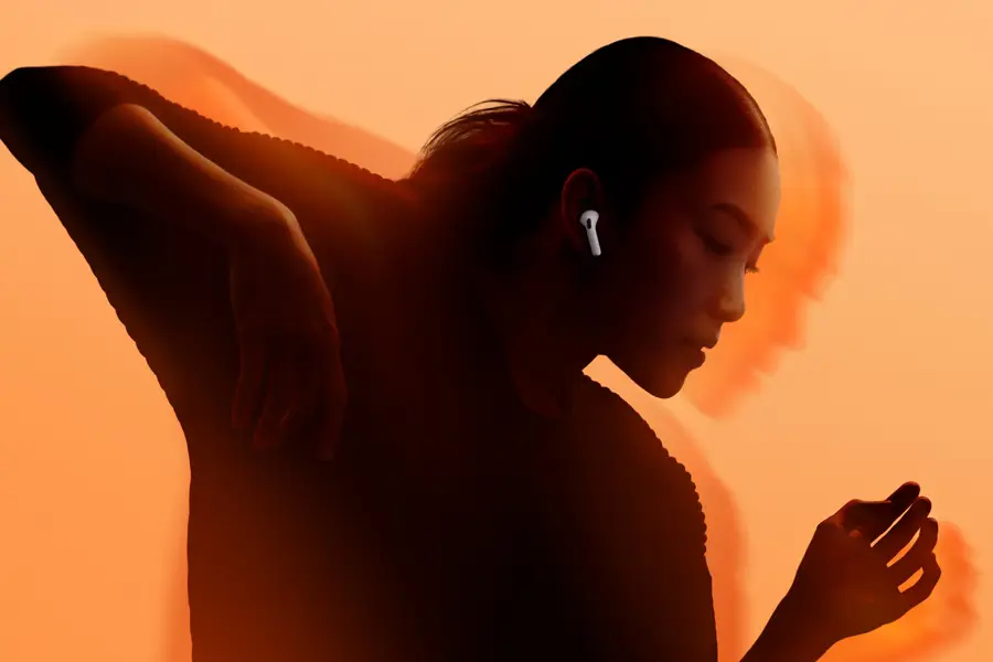 Słuchawki Apple AirPods 4. generacji z aktywną redukcją hałasu