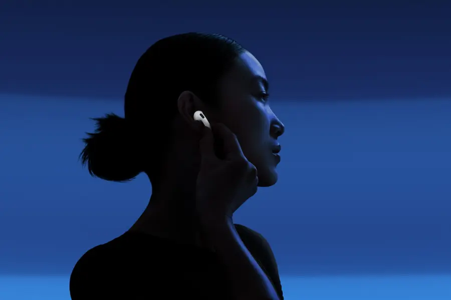 Słuchawki Apple AirPods 4. generacji z aktywną redukcją hałasu